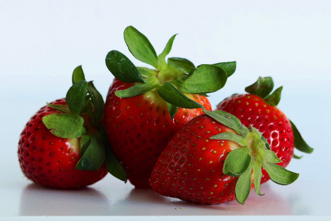 Обои картинки фото еда, клубника,  земляника, ягоды