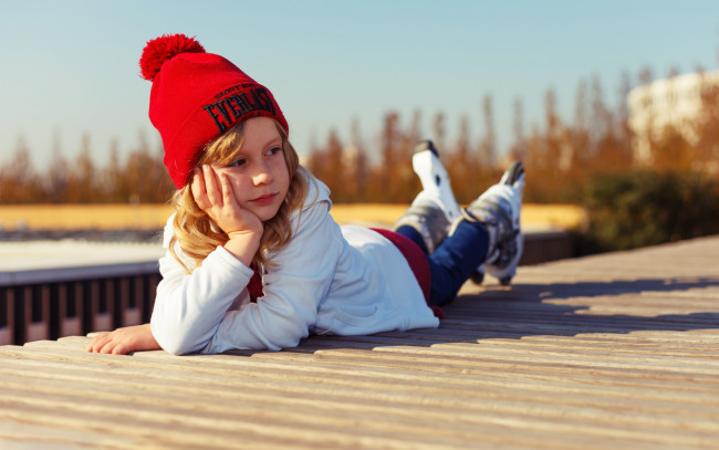 Обои картинки фото разное, дети, девочка, шапка, коньки