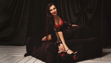 Картинка девушки -+брюнетки +шатенки crystallana