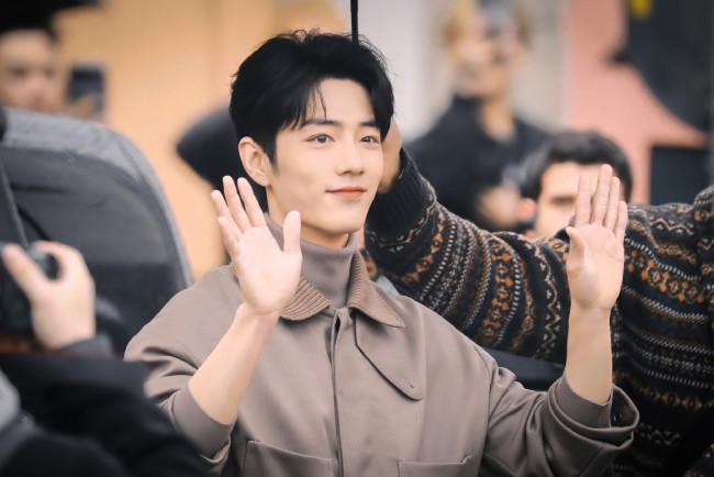 Обои картинки фото мужчины, xiao zhan, актер, жест, куртка, люди