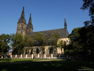 Картинка города католические соборы костелы аббатства