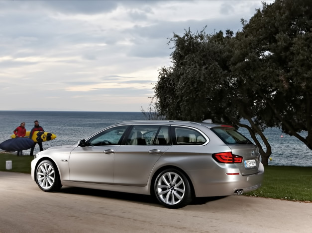 Обои картинки фото bmw, series, touring, 2011, автомобили