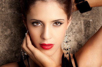 Картинка -Unsort+Лица+Портреты девушки unsort лица портреты макияж серьги взгляд