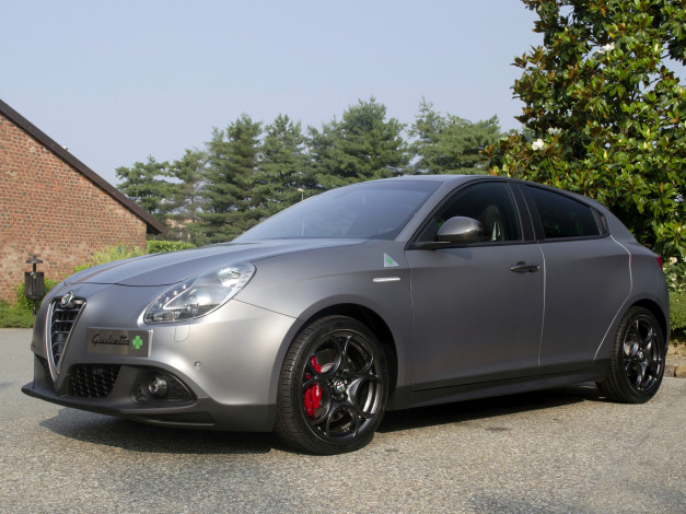 Обои картинки фото автомобили, alfa romeo, серый, 2014г, 940, launch, edition, verde, alfa, romeo, quadrifoglio, giulietta