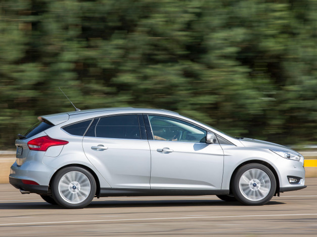 Обои картинки фото автомобили, ford, светлый, 2014г, focus