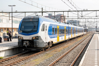 Картинка техника электровозы рельсы локомотив состав