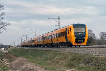 Картинка техника поезда рельсы локомотив состав