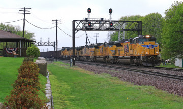 Картинка техника поезда рельсы локомотив состав