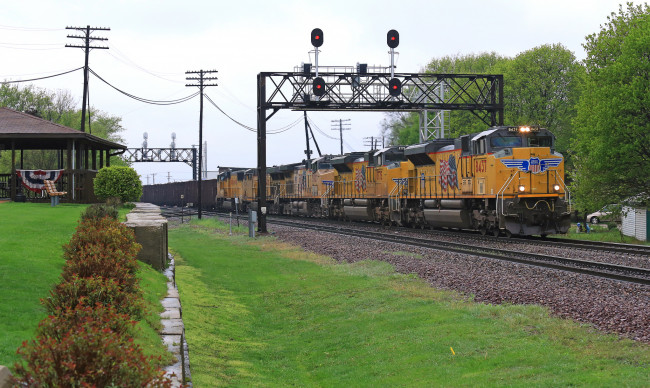 Обои картинки фото техника, поезда, рельсы, локомотив, состав