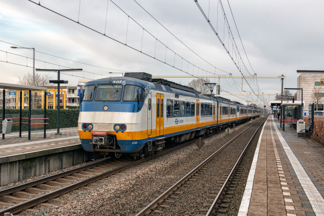 Обои картинки фото техника, электровозы, рельсы, локомотив, состав