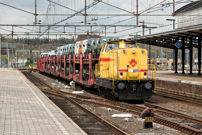 Обои картинки фото техника, поезда, рельсы, локомотив, состав