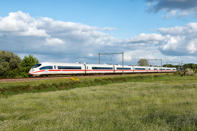 Обои картинки фото техника, поезда, рельсы, локомотив, состав