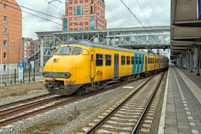 Обои картинки фото техника, поезда, рельсы, локомотив, состав