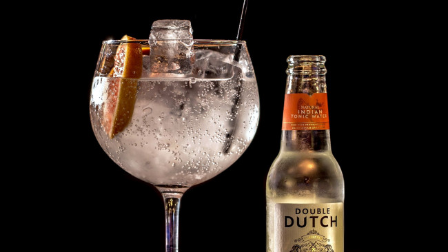 Обои картинки фото еда, напитки,  коктейль, бокал, лед, апельсин