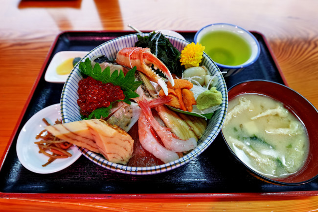 Обои картинки фото еда, рыба,  морепродукты,  суши,  роллы, деликатесы