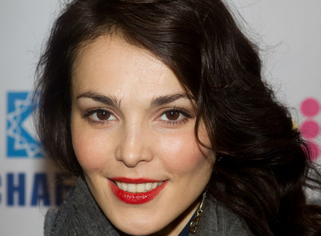 Обои картинки фото музыка, сати казанова, певица, шатенка, лицо