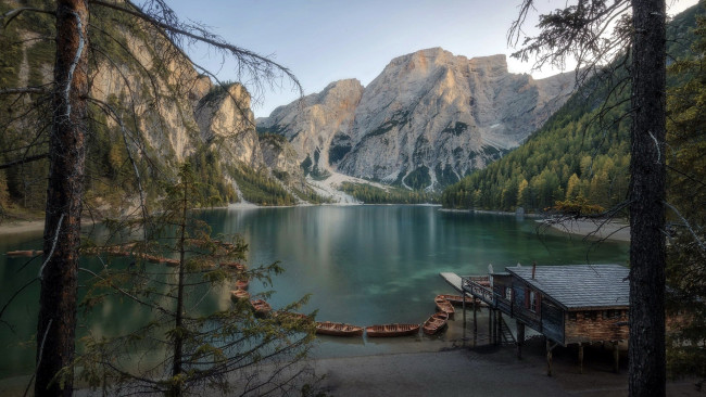 Обои картинки фото корабли, лодки,  шлюпки, горы, озеро, мостки