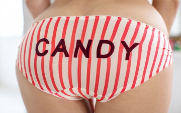 Картинка девушки -+женские+прелести трусики надпись