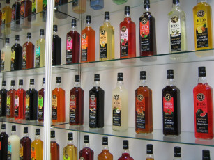 Картинка бренды напитков разное бутылки