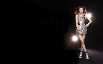 Картинка -Unsort+Азиатки девушки unsort азиатки взгляд фон украшение блестки платье свет огни eunjung+kim