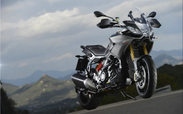 Картинка мотоциклы aprilia caponord 1200