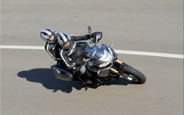 Картинка мотоциклы aprilia caponord 1200