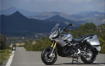 Картинка мотоциклы aprilia caponord 1200