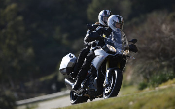 Картинка мотоциклы aprilia caponord 1200