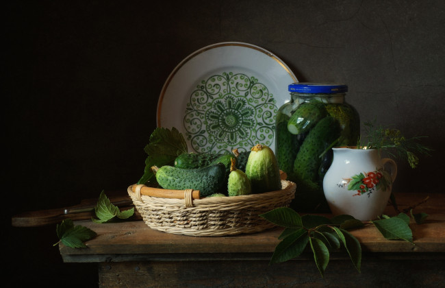 Обои картинки фото еда, огурцы, натюрморт