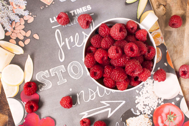 Обои картинки фото еда, малина, ягоды