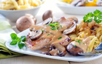 Картинка еда вторые+блюда петрушка шампиньоны мясо