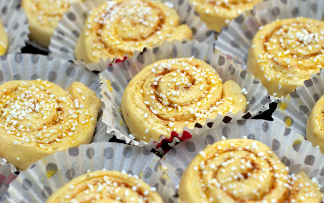 Обои картинки фото еда, хлеб,  выпечка, сдоба, кунжут, булочки