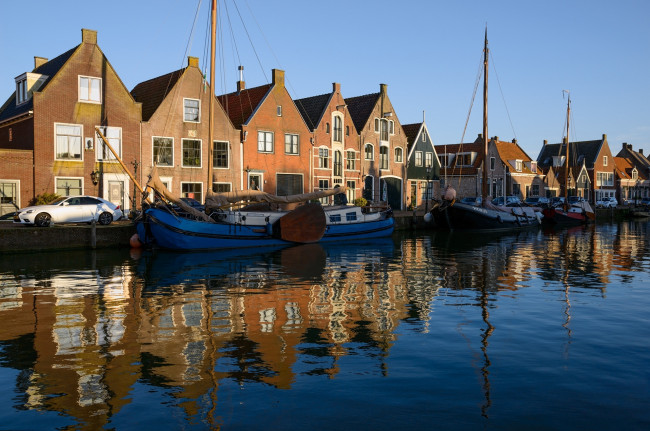 Обои картинки фото корабли, Яхты, машина, дома, водоем