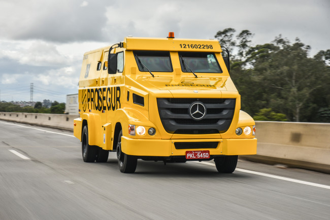 Обои картинки фото автомобили, mercedes trucks, mercedes-benz