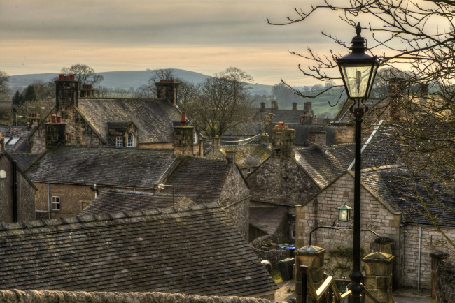 Обои картинки фото города, - панорамы, холм, фонарь, крыши