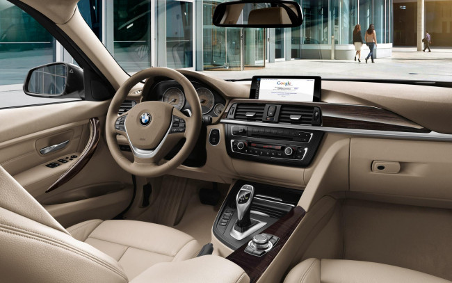 Обои картинки фото автомобили, спидометры, торпедо, бмв, салон, руль, улица