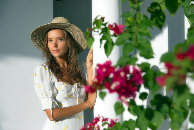 Обои картинки фото девушки, katya clover, шляпа