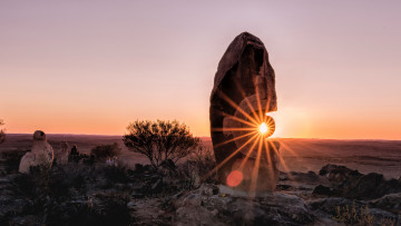 Картинка природа восходы закаты камень солнце солнечный свет