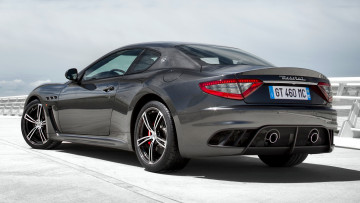 Картинка maserati granturismo автомобили s p a элитные эксклюзивные италия