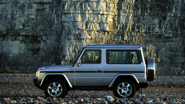 Обои картинки фото mercedes, автомобили, benz, автобусы, двигатели, германия, mercedes-benz, daimler, ag, грузовики, легковые