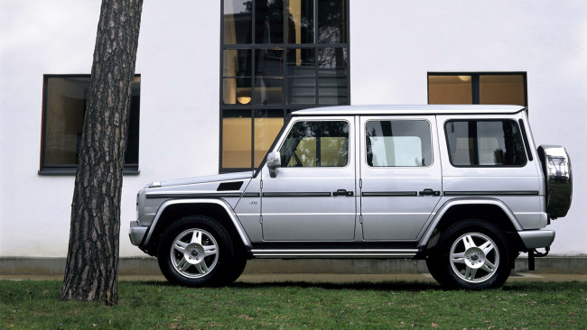 Обои картинки фото mercedes, автомобили, benz, легковые, daimler, ag, двигатели, mercedes-benz, германия, грузовики, автобусы