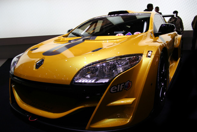 Обои картинки фото автомобили, выставки, уличные, фото, renault