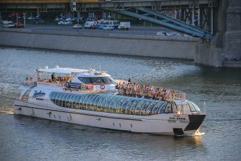 Картинка корабли теплоходы прогулка река