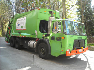 Картинка автомобили мусоровозы мусорщик