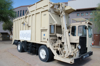 Картинка автомобили мусоровозы мусорщик