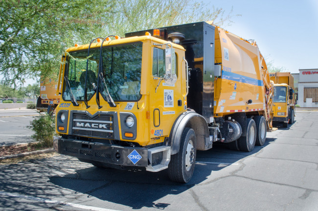 Обои картинки фото автомобили, мусоровозы, мусорщик