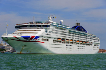 Картинка корабли лайнеры лайнер круиз