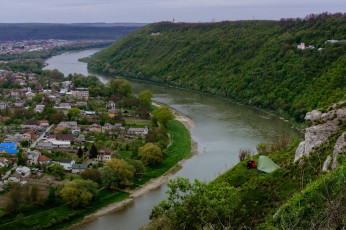 Картинка города -+панорамы лес река