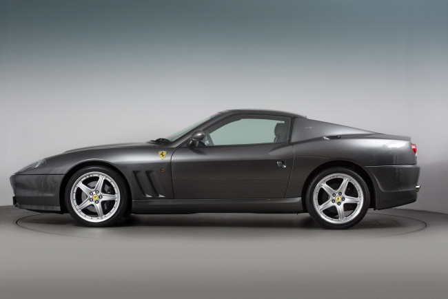 Обои картинки фото автомобили, ferrari, superamerica, f1, uk-spec