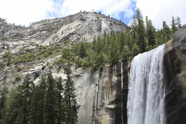 Обои картинки фото природа, водопады, водопад, река, лес